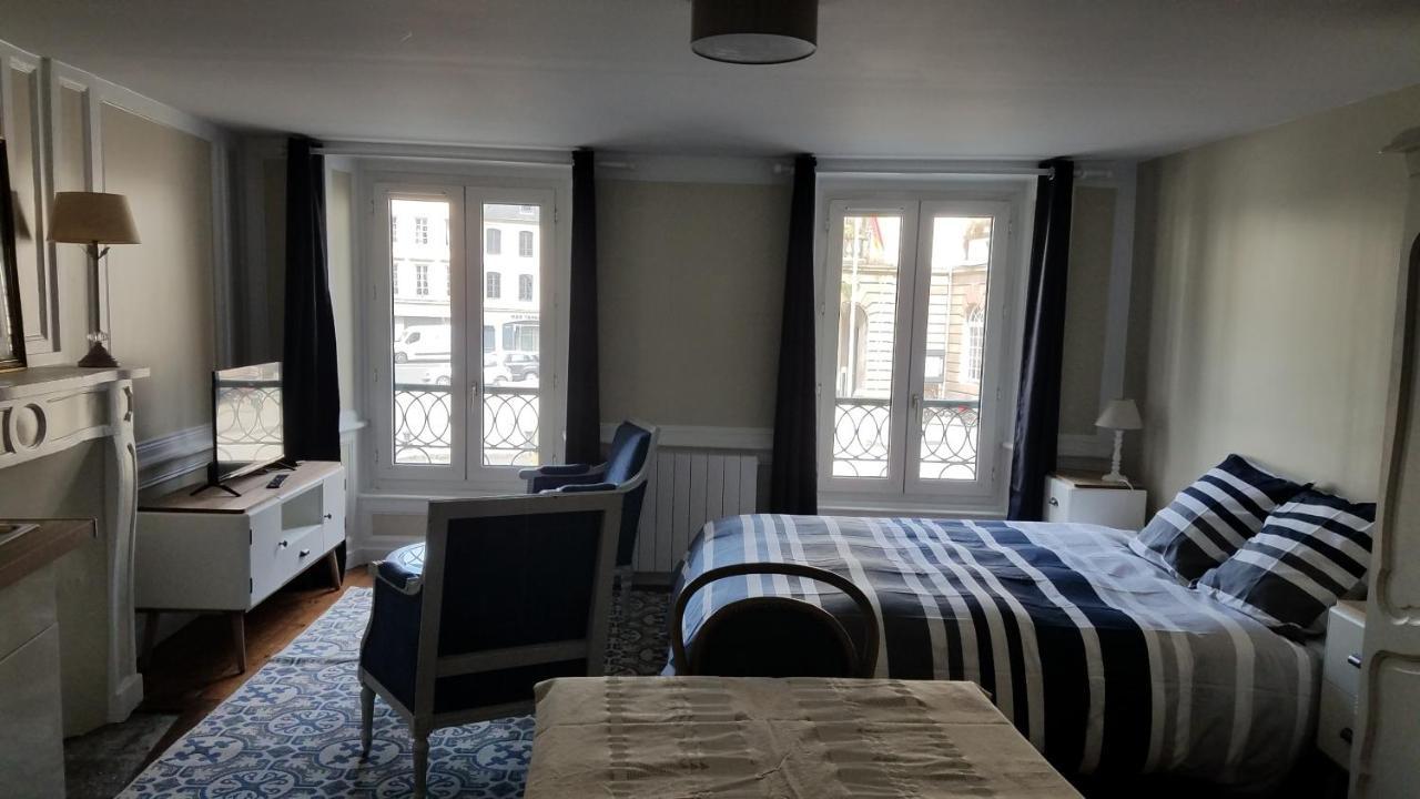 Appart'Hotel De La Mairie モルレー エクステリア 写真